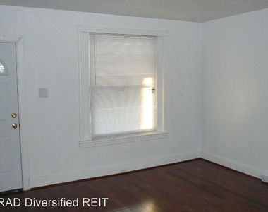 5533 Boyer St - Photo Thumbnail 3