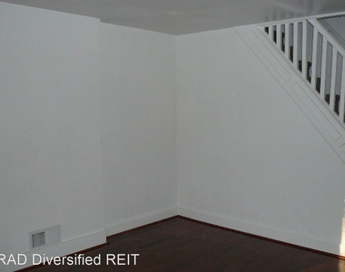 5533 Boyer St - Photo Thumbnail 2