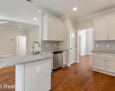 1642 Academy Drive, Unit 1109 - Photo Thumbnail 2