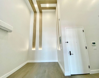 334 Evergreen Avenue - Photo Thumbnail 8