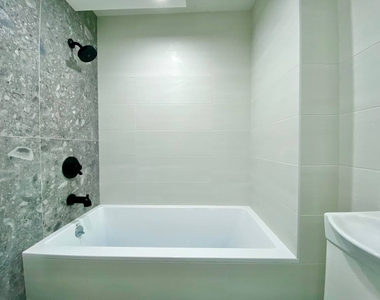 334 Evergreen Avenue - Photo Thumbnail 6