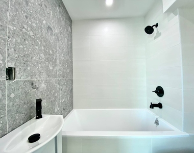 334 Evergreen Avenue - Photo Thumbnail 2
