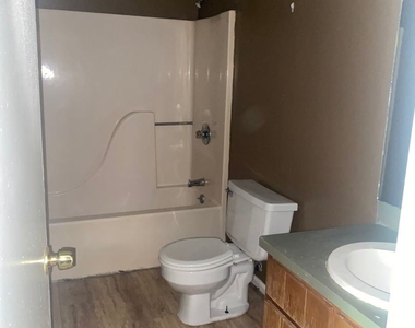 1789 Lee Road 235 Unit 104 B - Photo Thumbnail 4