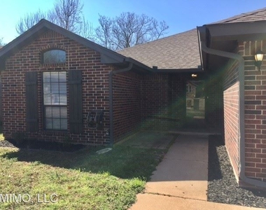 16929 Applewood Dr - Photo Thumbnail 15