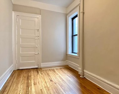 3 Bedroom Upper West Side Apartment Great for Shares - Laundry in Building, Elevator Available November 10 2022 - Photo Thumbnail 2