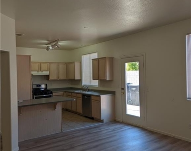 281 Ventana Heights Street - Photo Thumbnail 5