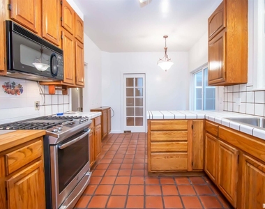 3427 Divisadero Street - Photo Thumbnail 17