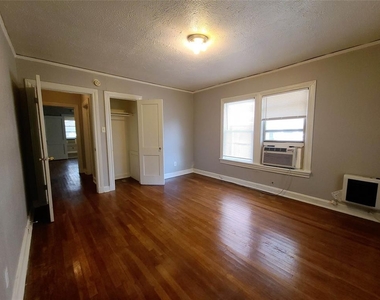 5707 Ross Avenue - Photo Thumbnail 23