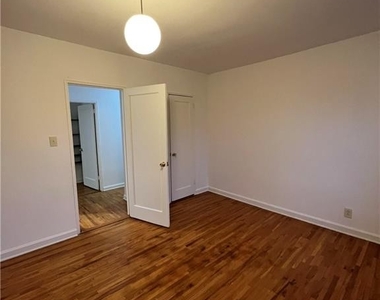 1180 Ocean Parkway - Photo Thumbnail 5