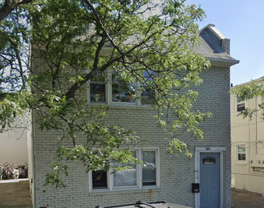 980 West Beech Street - Photo Thumbnail 0