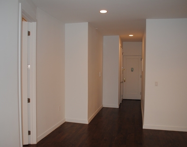 410 Eastern Parkway - Photo Thumbnail 4