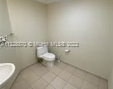 16699 Collins Ave Apt 1706 - Photo Thumbnail 7