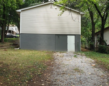 2426 Truman Ave - Photo Thumbnail 14