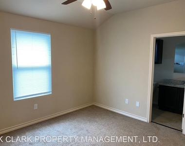 6918 Lakeview Dr #101 - Photo Thumbnail 14