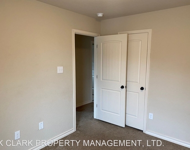 6918 Lakeview Dr #101 - Photo Thumbnail 23