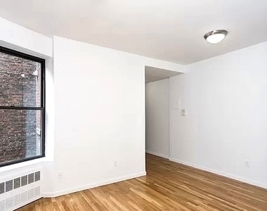 122 East 88th Street - Photo Thumbnail 1