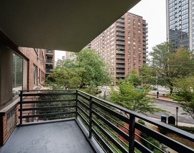 788 Columbus Ave - Photo Thumbnail 11