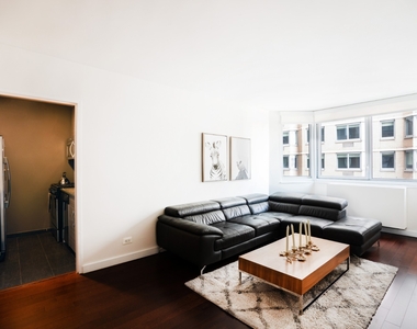 401 East 34th Street - Photo Thumbnail 2