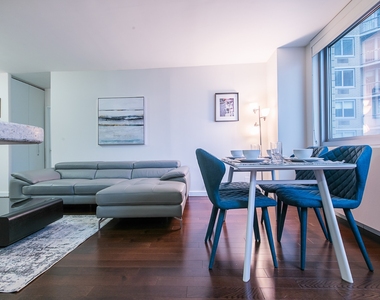 401 East 34th Street - Photo Thumbnail 2