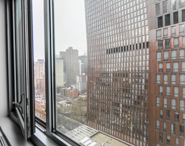 401 East 34th Street - Photo Thumbnail 8