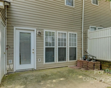 3026 Uxbridge Woods Court - Photo Thumbnail 27