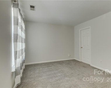 3026 Uxbridge Woods Court - Photo Thumbnail 31