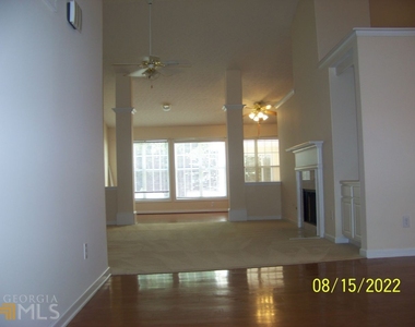 2612 Colleen Lane - Photo Thumbnail 2