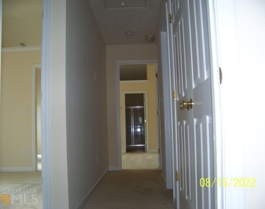 2612 Colleen Lane - Photo Thumbnail 8