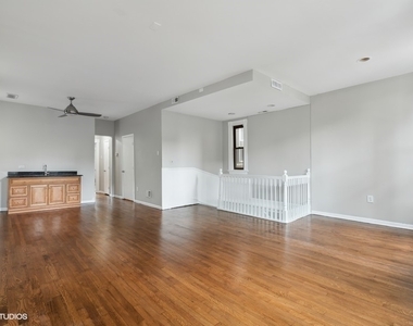 1439 W Lexington Street - Photo Thumbnail 8