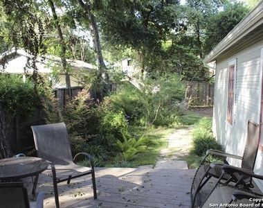 827 E Magnolia Ave - Photo Thumbnail 17