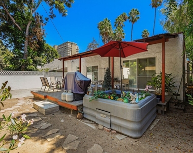 311 N Doheny Dr - Photo Thumbnail 47