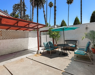 311 N Doheny Dr - Photo Thumbnail 7