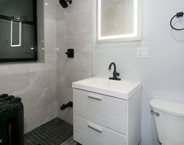 6103 N. Winthrop, Unit 1 - Photo Thumbnail 18