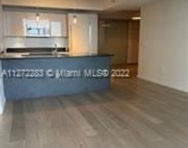 1010 Brickell Ave Unit 4102 - Photo Thumbnail 3