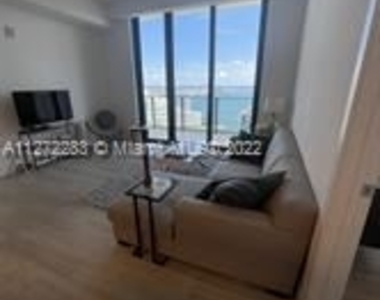 1010 Brickell Ave Unit 4102 - Photo Thumbnail 11