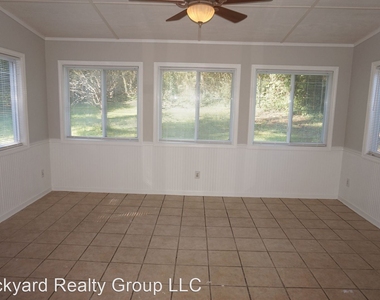 2477 Creekview Drive - Photo Thumbnail 16