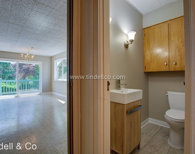 2412 Sw Miles Ct, - Photo Thumbnail 24