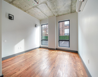 148 Bleecker Street - Photo Thumbnail 3