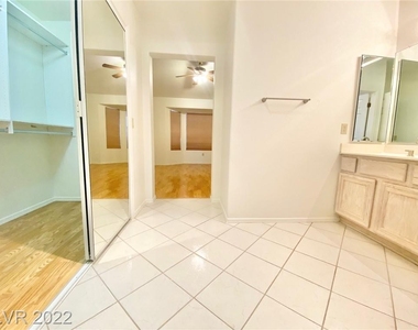 2937 Royal Coach Court - Photo Thumbnail 11