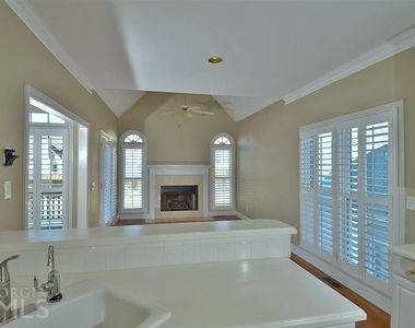 729 Noble Oak Drive - Photo Thumbnail 6