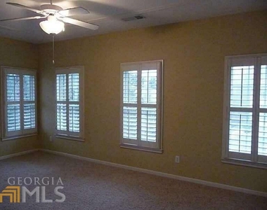 3002 Gaston Circle - Photo Thumbnail 7