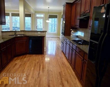 3002 Gaston Circle - Photo Thumbnail 5