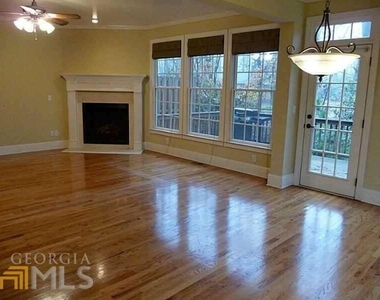 3002 Gaston Circle - Photo Thumbnail 2