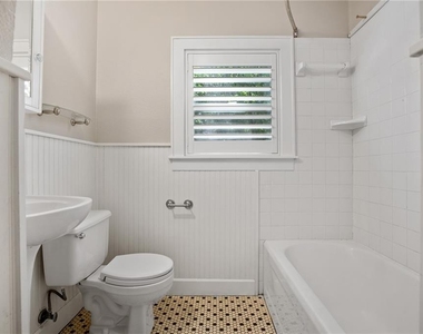 4417  Bellvue Ave - Photo Thumbnail 16