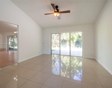 3540 Mahogany Way - Photo Thumbnail 13