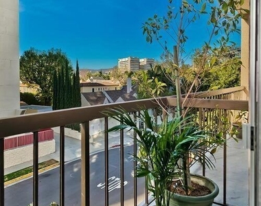 10747 Wilshire Blvd - Photo Thumbnail 10