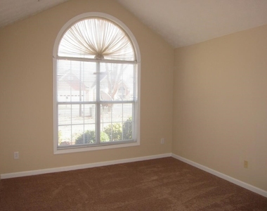 3830 Sugarbrook Drive - Photo Thumbnail 17