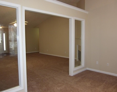 3830 Sugarbrook Drive - Photo Thumbnail 9