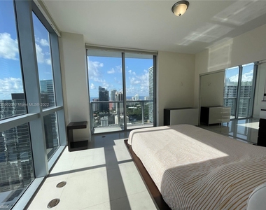 1060 Brickell Ave Apt 3407 - Photo Thumbnail 18