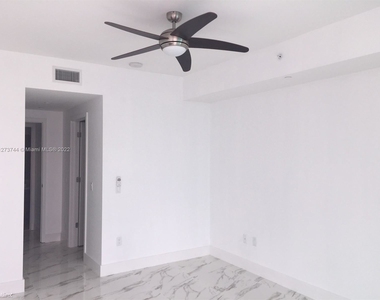 1080 Brickell Ave Unit 1704 - Photo Thumbnail 6